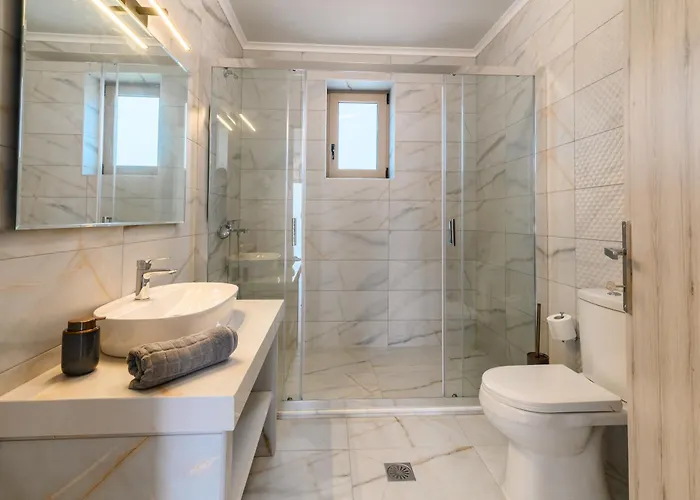 וילה Drakos Estate - Luxury Pool אסגורו