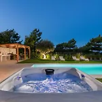فيلة Drakos Estate - Luxury Pool Asgourou