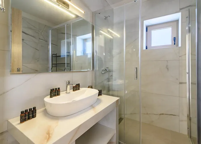 Drakos Estate - Luxury Pool