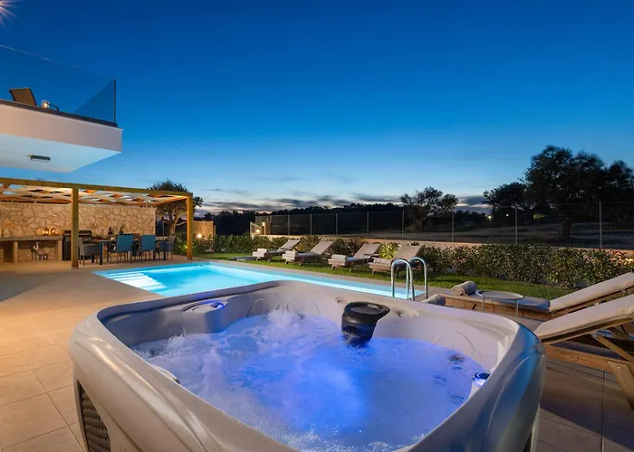 Drakos Estate - Luxury Pool *