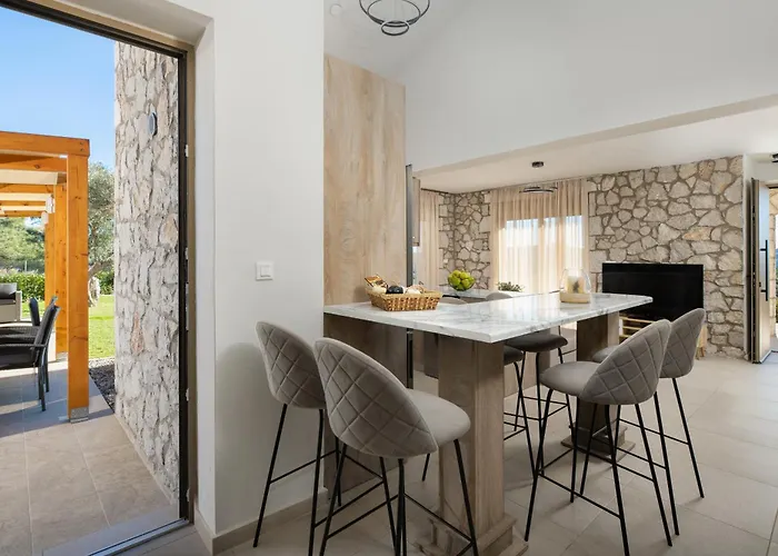 Drakos Estate - Luxury Pool