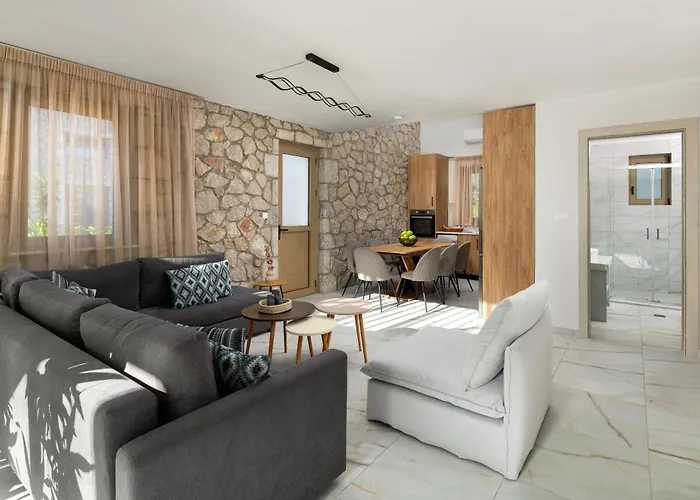 Drakos Estate - Luxury Pool 阿斯格罗